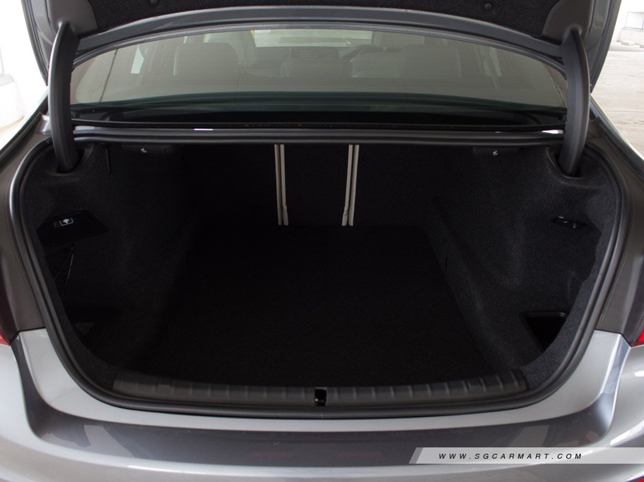 https://i.i-sgcm.com/new_cars/cars/12049/12049_g43