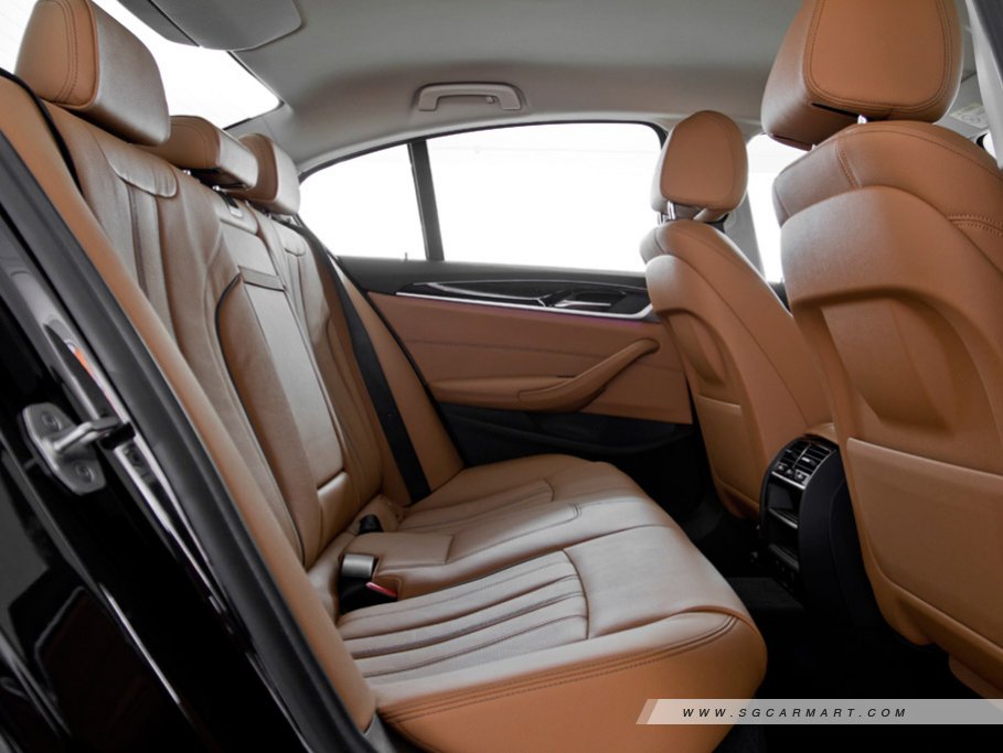 https://i.i-sgcm.com/new_cars/cars/12049/12049_g56