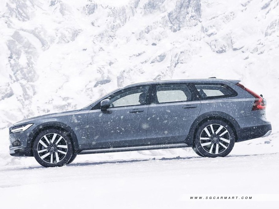 https://i.i-sgcm.com/new_cars/cars/12050/12050_g15