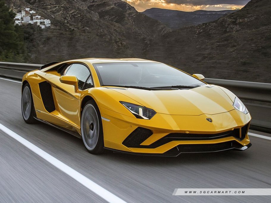 Lamborghini Aventador S Coupe 6