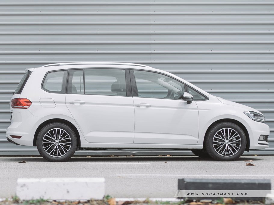 https://i.i-sgcm.com/new_cars/cars/12062/12062_g18