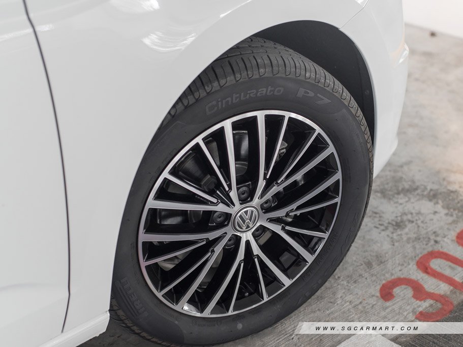 https://i.i-sgcm.com/new_cars/cars/12062/12062_g22