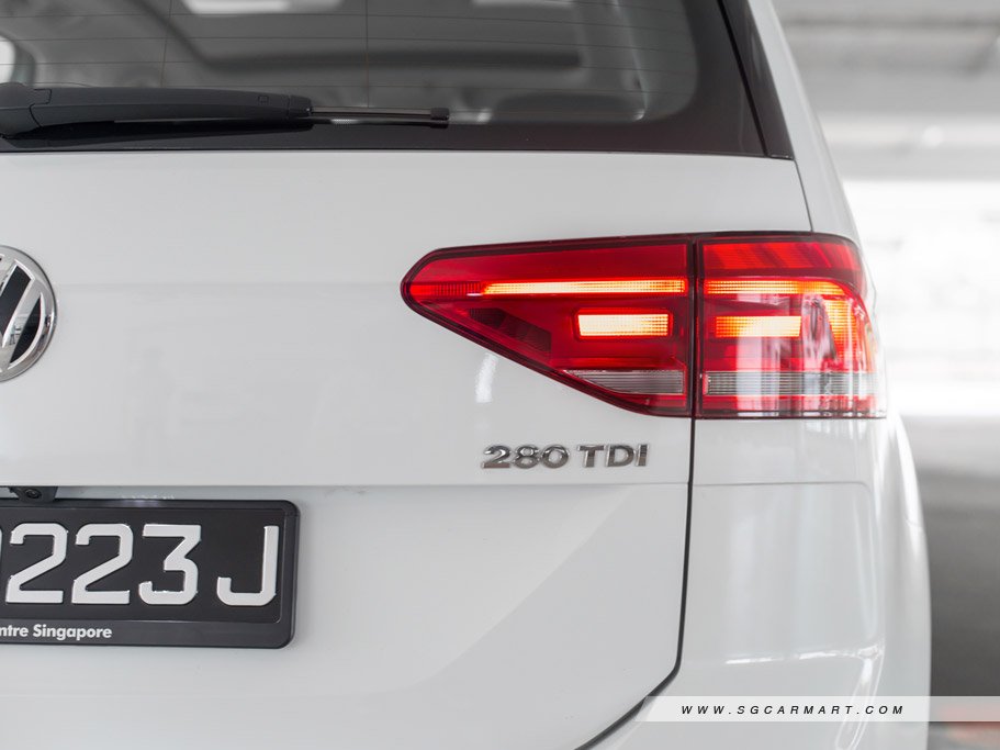 https://i.i-sgcm.com/new_cars/cars/12062/12062_g24