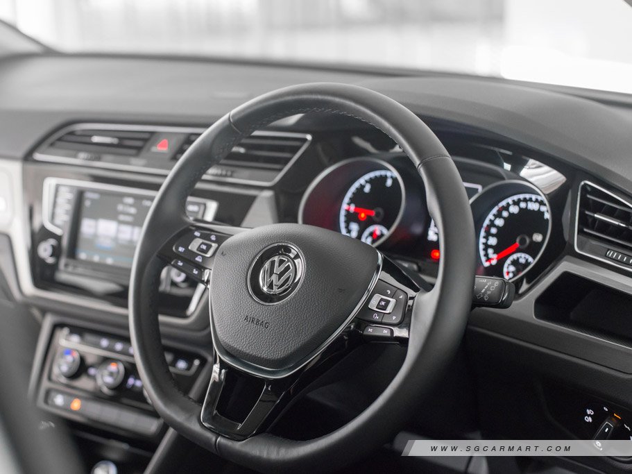 https://i.i-sgcm.com/new_cars/cars/12062/12062_g27