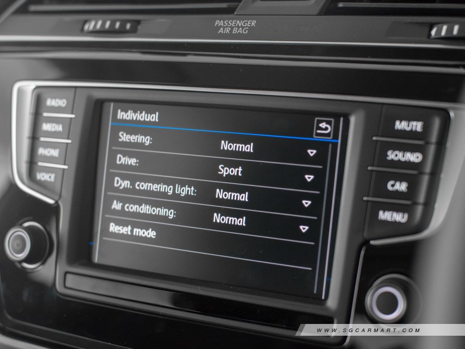 https://i.i-sgcm.com/new_cars/cars/12062/12062_g30