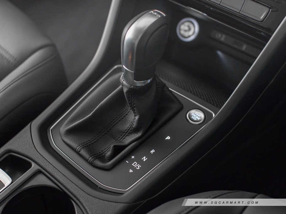 https://i.i-sgcm.com/new_cars/cars/12062/12062_g32