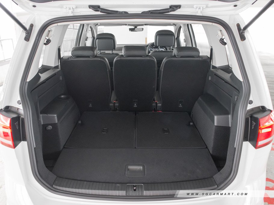 https://i.i-sgcm.com/new_cars/cars/12062/12062_g35