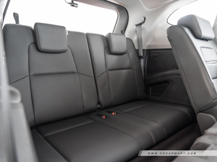 https://i.i-sgcm.com/new_cars/cars/12073/12073_g96