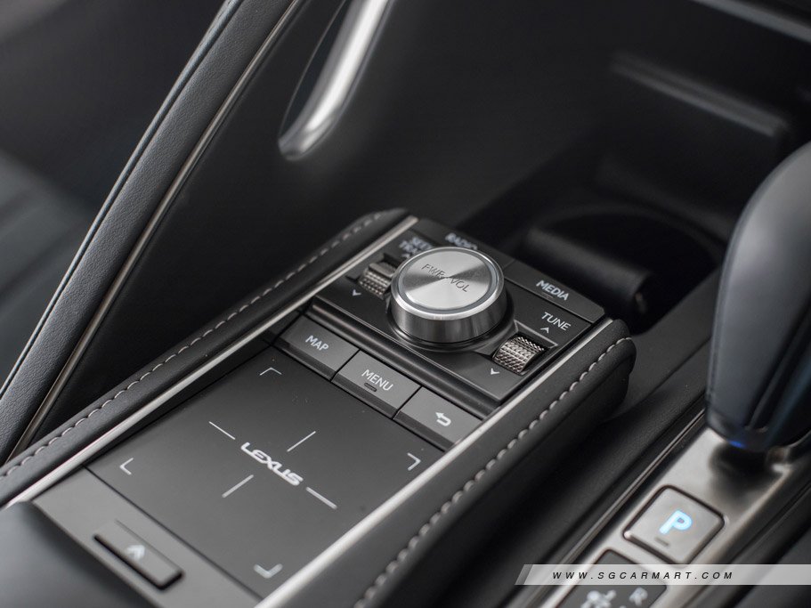 https://i.i-sgcm.com/new_cars/cars/12074/12074_g44