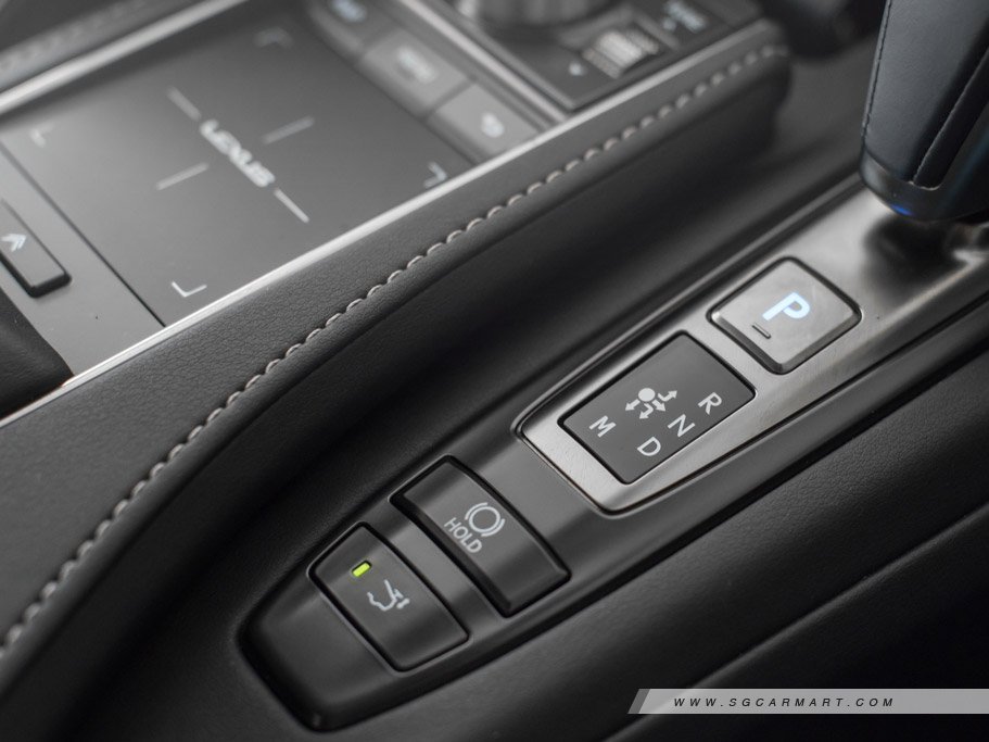 https://i.i-sgcm.com/new_cars/cars/12074/12074_g46
