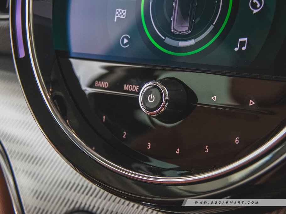 https://i.i-sgcm.com/new_cars/cars/12077/12077_g100