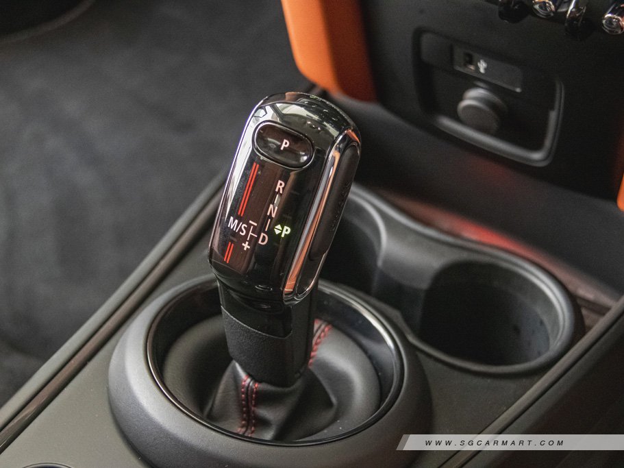 https://i.i-sgcm.com/new_cars/cars/12077/12077_g103