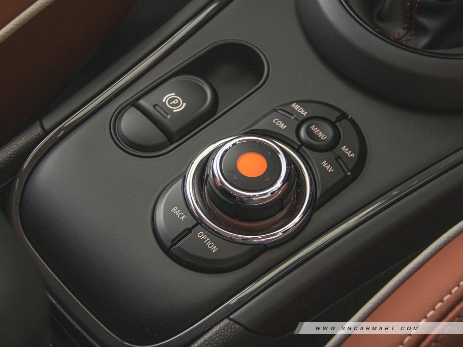 https://i.i-sgcm.com/new_cars/cars/12077/12077_g104