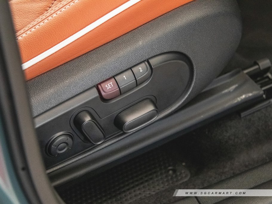 https://i.i-sgcm.com/new_cars/cars/12077/12077_g107