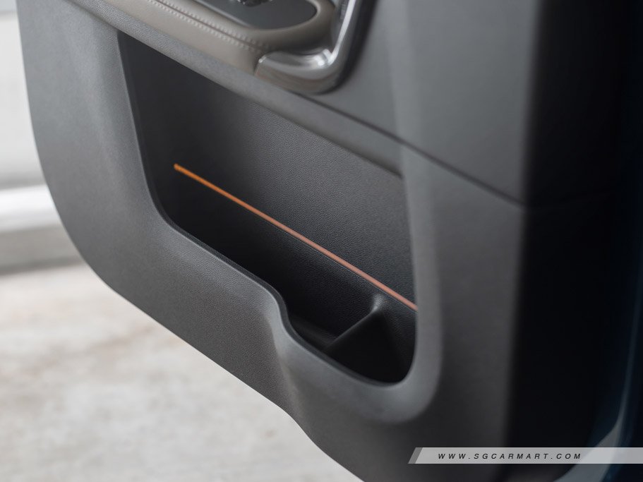https://i.i-sgcm.com/new_cars/cars/12077/12077_g42