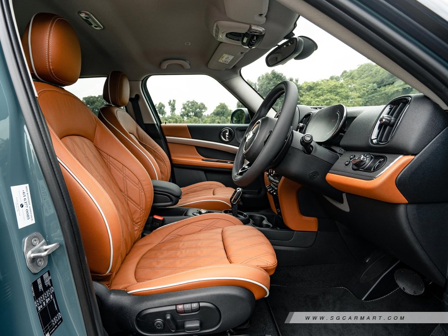 https://i.i-sgcm.com/new_cars/cars/12077/12077_g70