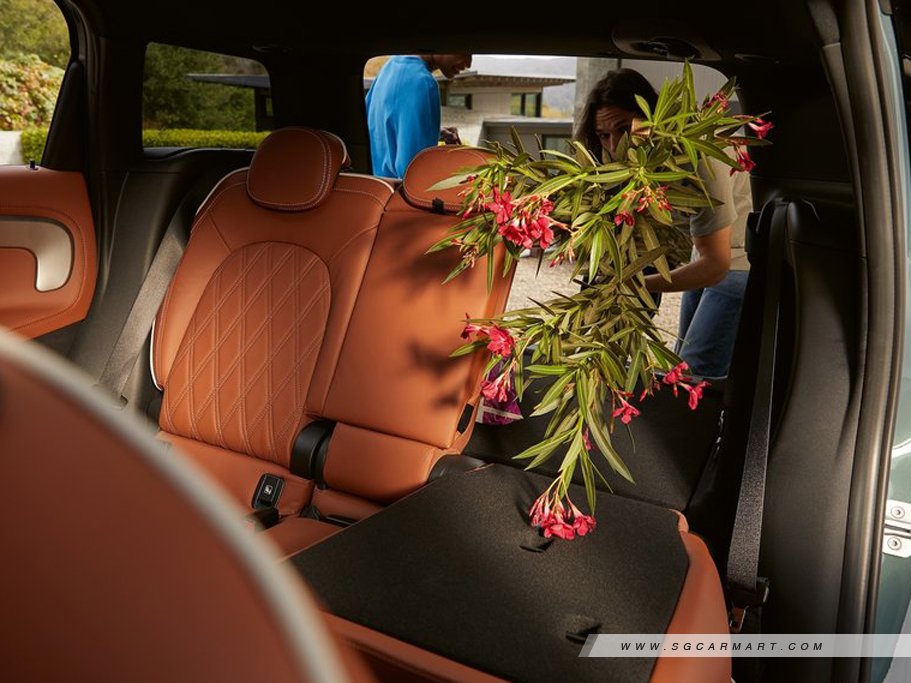 https://i.i-sgcm.com/new_cars/cars/12077/12077_g72
