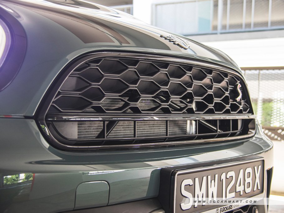 https://i.i-sgcm.com/new_cars/cars/12077/12077_g83