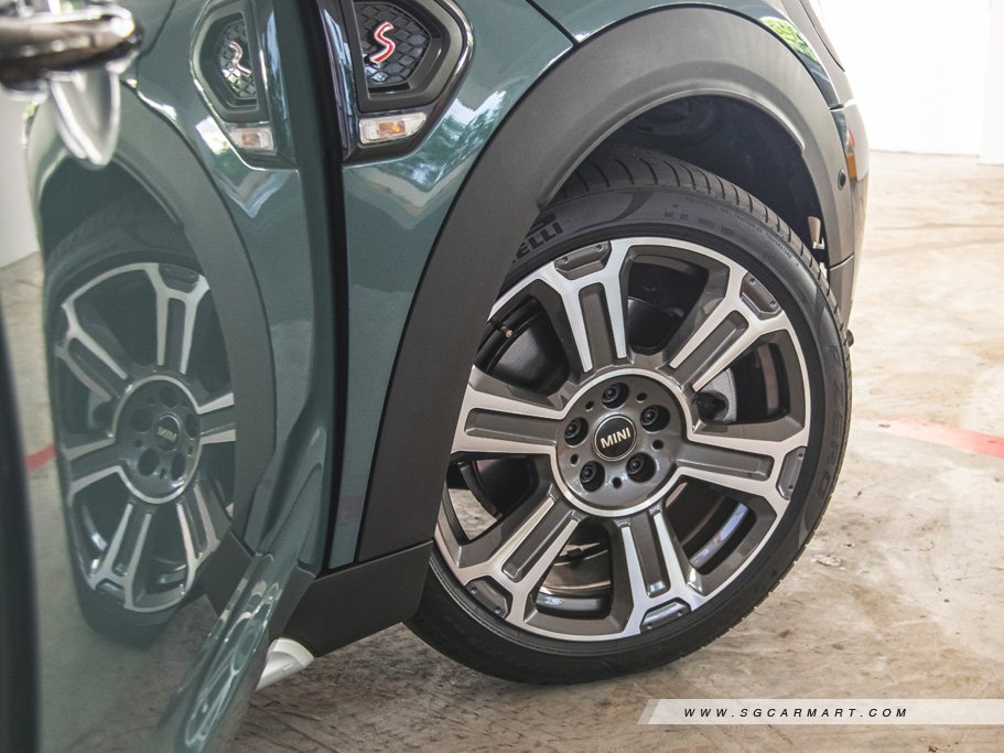 https://i.i-sgcm.com/new_cars/cars/12077/12077_g85