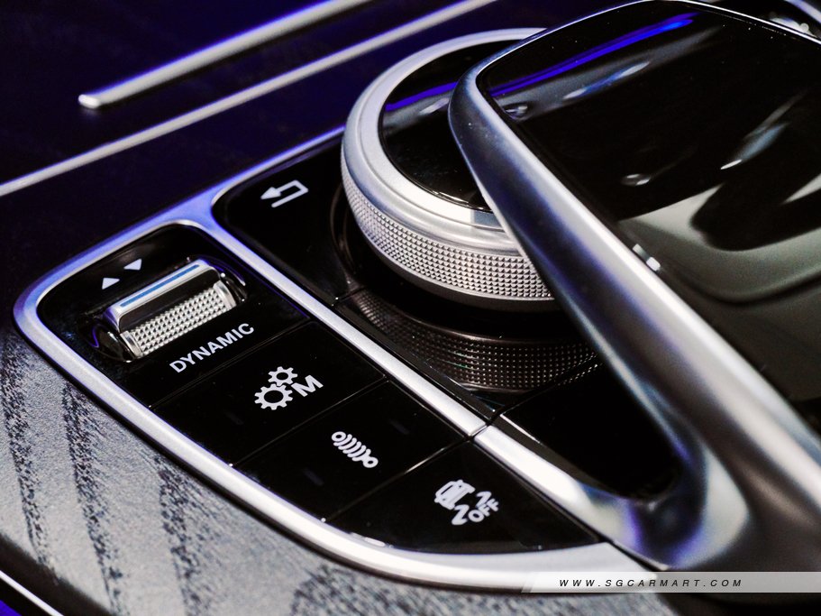 https://i.i-sgcm.com/new_cars/cars/12080/12080_g124