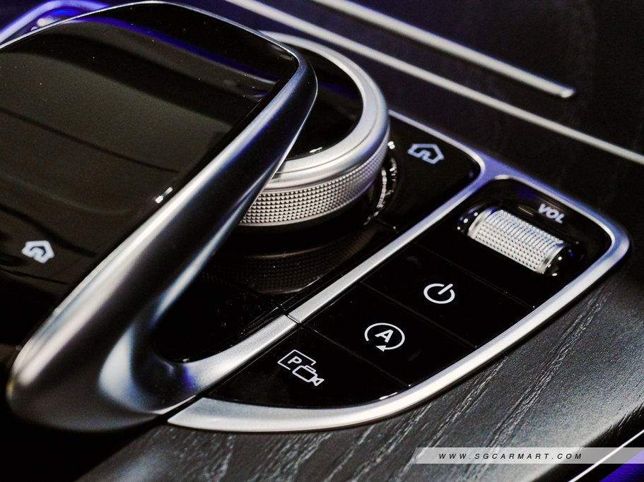 https://i.i-sgcm.com/new_cars/cars/12080/12080_g128