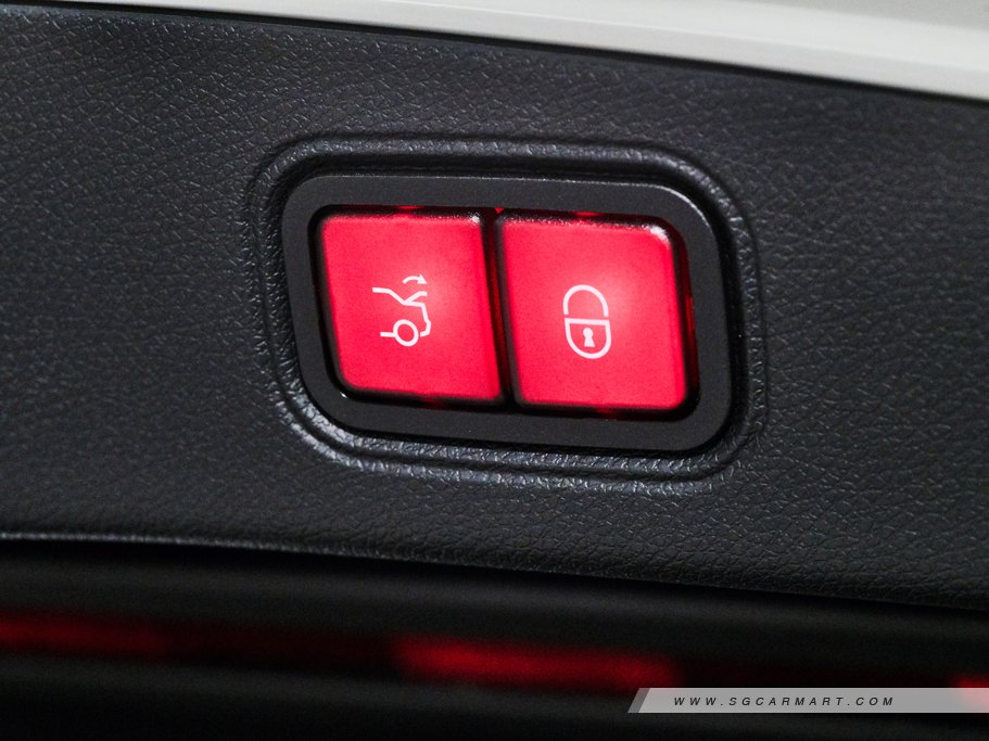 https://i.i-sgcm.com/new_cars/cars/12080/12080_g139