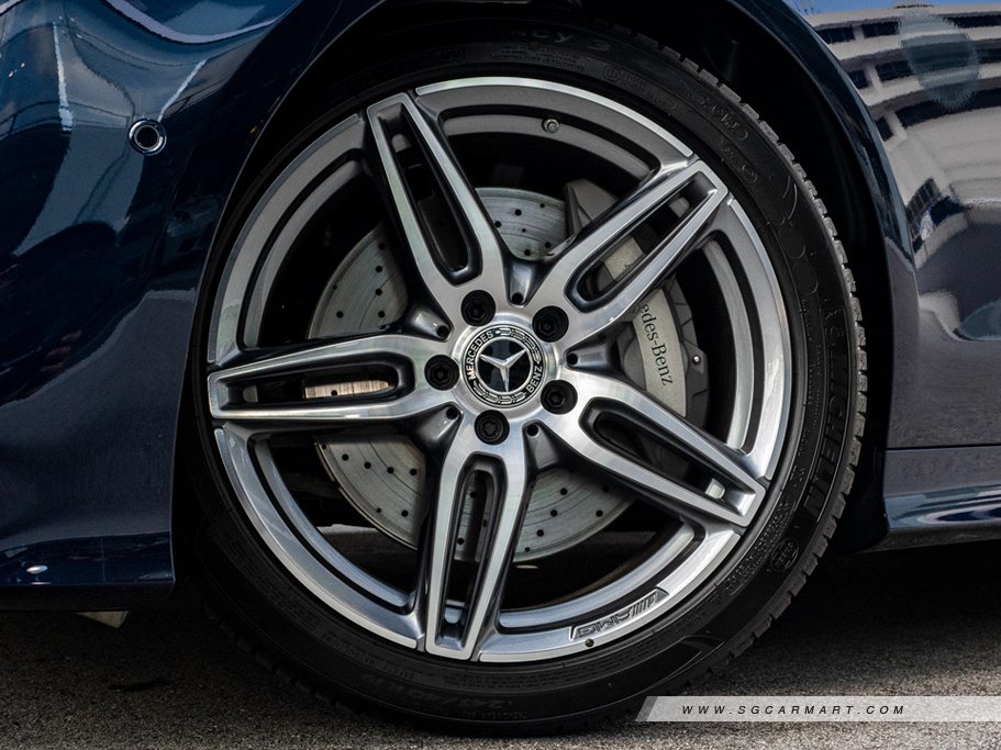 https://i.i-sgcm.com/new_cars/cars/12080/12080_g146
