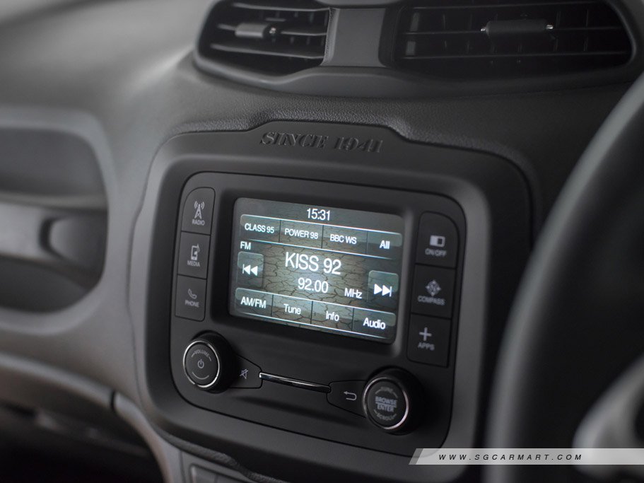 https://i.i-sgcm.com/new_cars/cars/12081/12081_g22