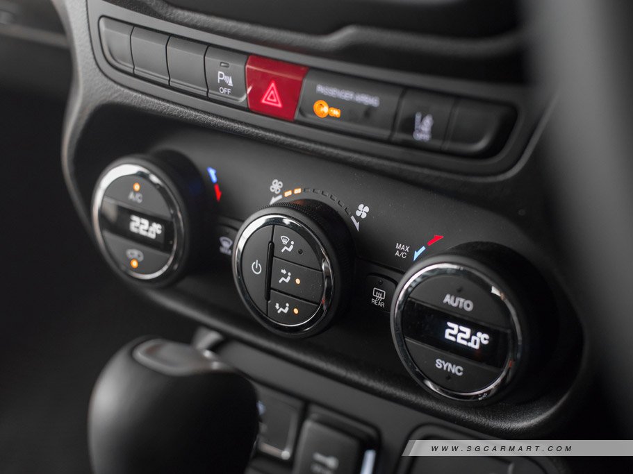 https://i.i-sgcm.com/new_cars/cars/12081/12081_g24