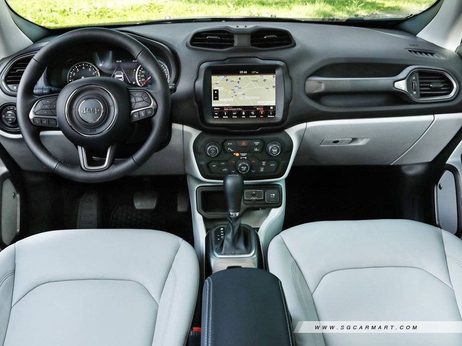 https://i.i-sgcm.com/new_cars/cars/12081/12081_g42