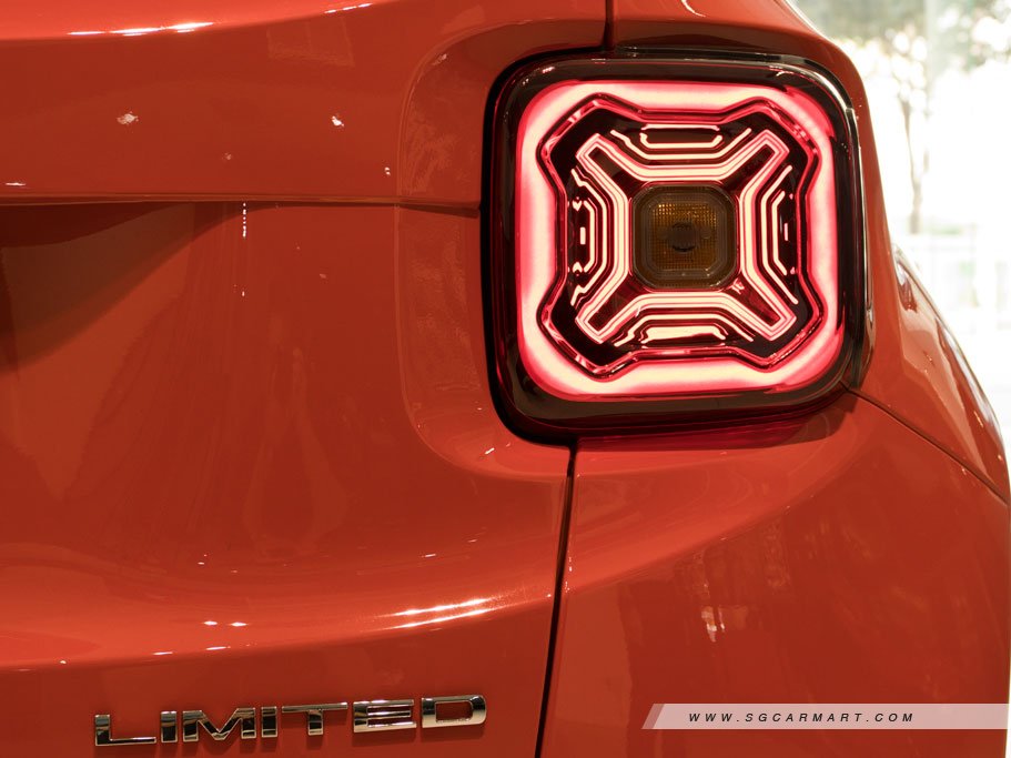 https://i.i-sgcm.com/new_cars/cars/12081/12081_g56