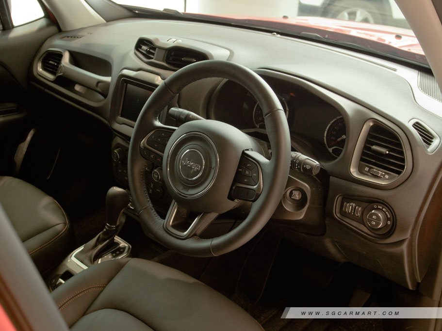 https://i.i-sgcm.com/new_cars/cars/12081/12081_g59