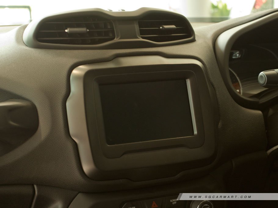 https://i.i-sgcm.com/new_cars/cars/12081/12081_g61