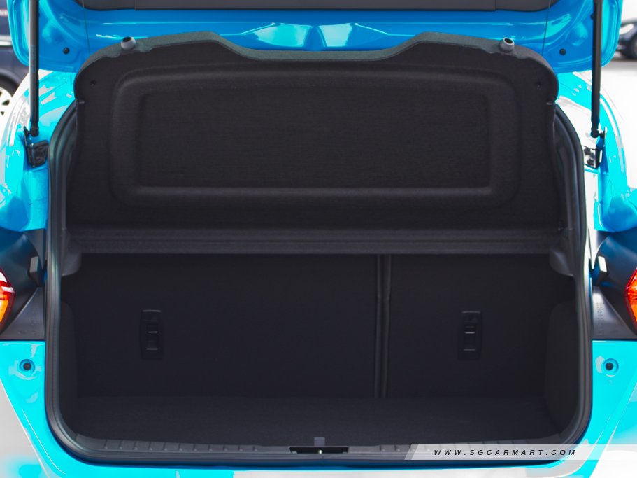 https://i.i-sgcm.com/new_cars/cars/12084/12084_g25