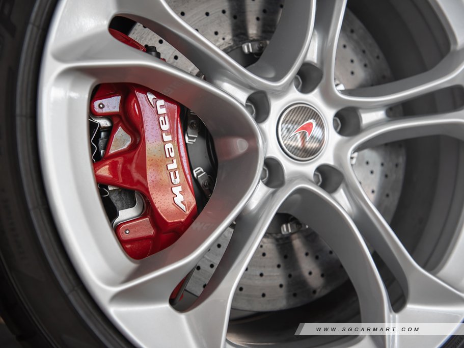 https://i.i-sgcm.com/new_cars/cars/12086/12086_g23