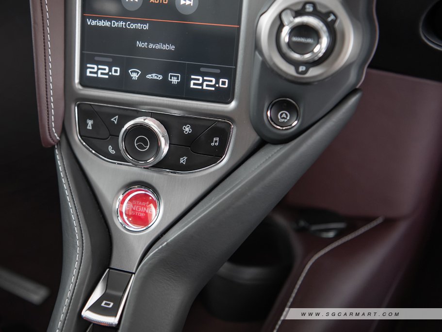 https://i.i-sgcm.com/new_cars/cars/12086/12086_g40
