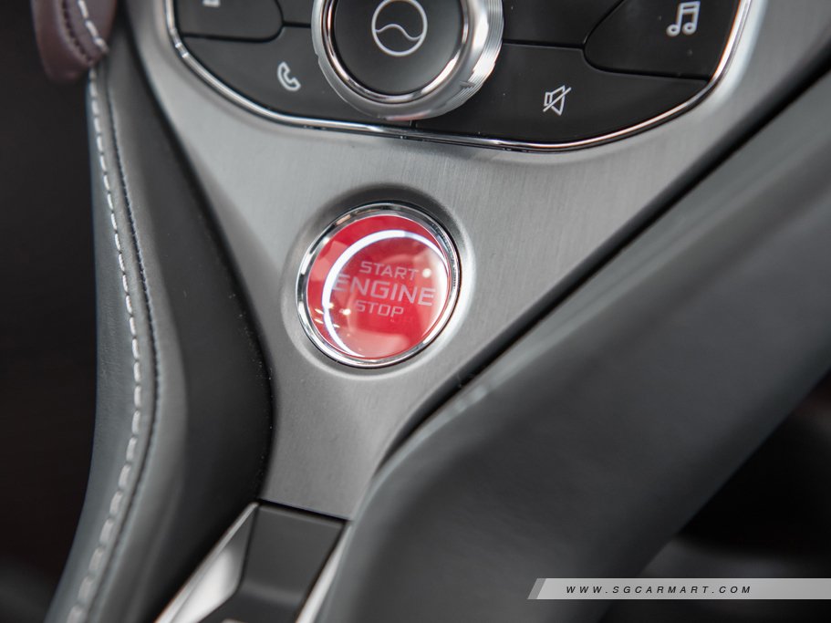 https://i.i-sgcm.com/new_cars/cars/12086/12086_g41