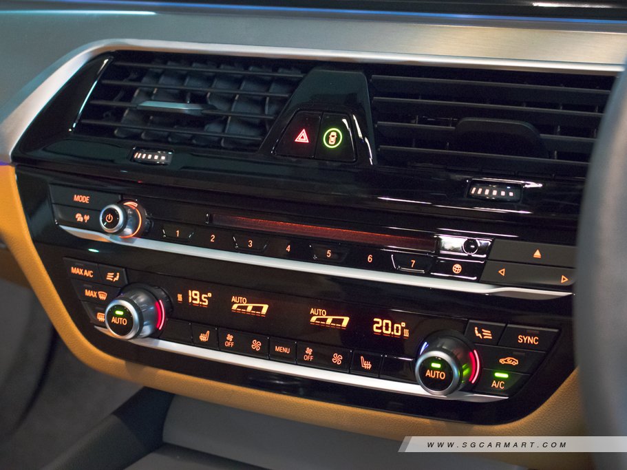 https://i.i-sgcm.com/new_cars/cars/12092/12092_g14