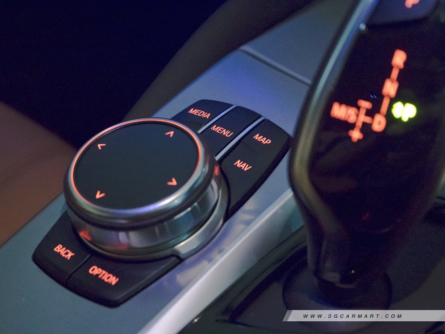 https://i.i-sgcm.com/new_cars/cars/12092/12092_g16
