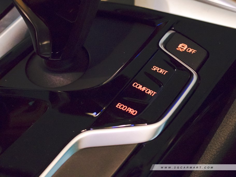 https://i.i-sgcm.com/new_cars/cars/12092/12092_g17