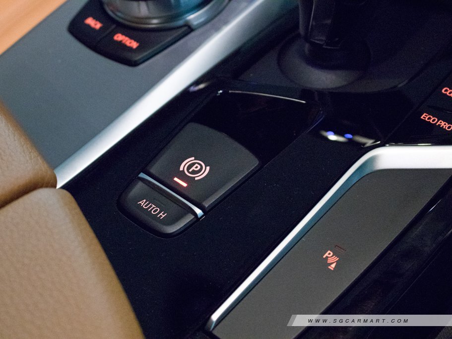 https://i.i-sgcm.com/new_cars/cars/12092/12092_g18