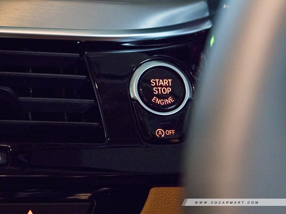 https://i.i-sgcm.com/new_cars/cars/12092/12092_g19