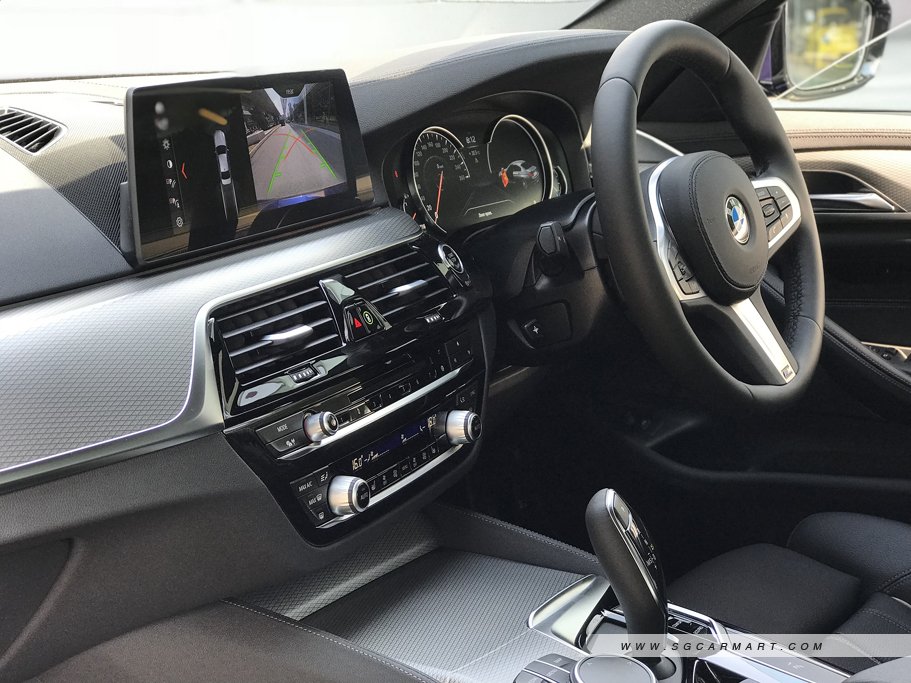 https://i.i-sgcm.com/new_cars/cars/12092/12092_g56