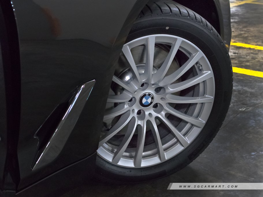 https://i.i-sgcm.com/new_cars/cars/12092/12092_g5