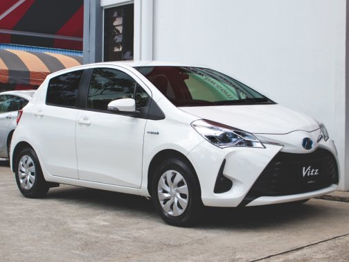 Toyota vitz hybrid