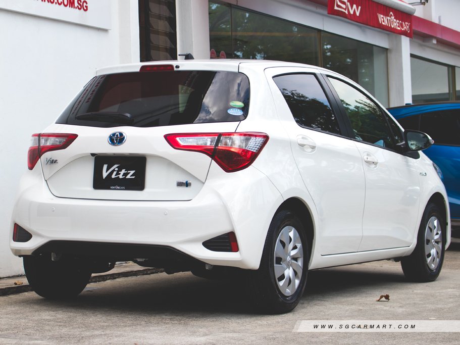 Toyota Vitz Hybrid 1.5 F 4