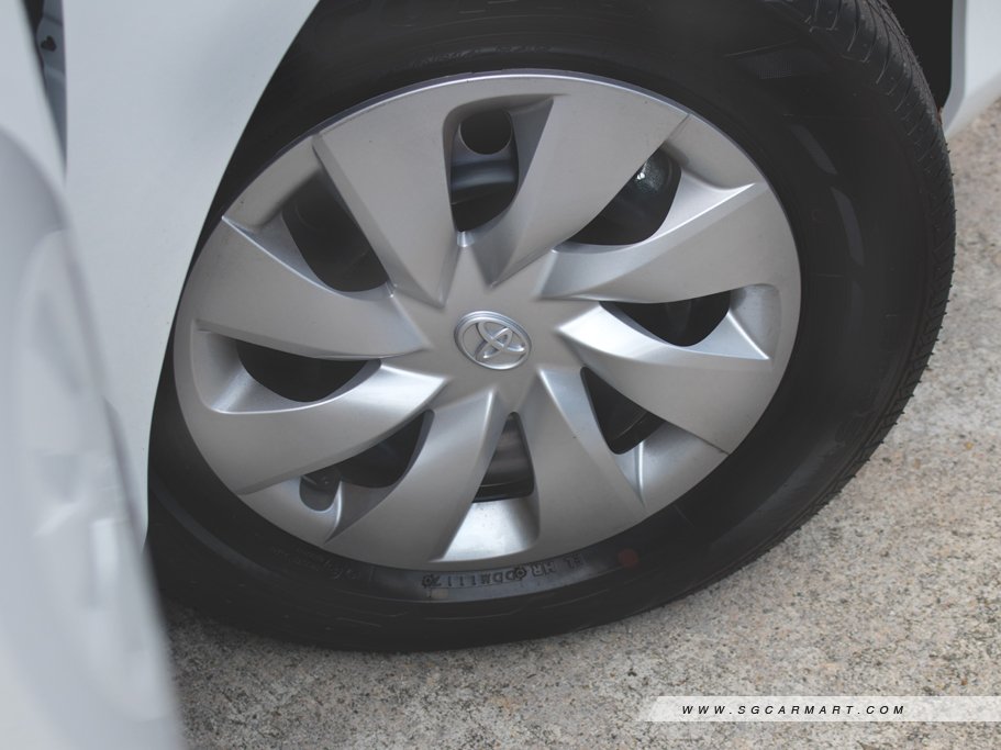 Toyota Vitz Hybrid 1.5 F 6