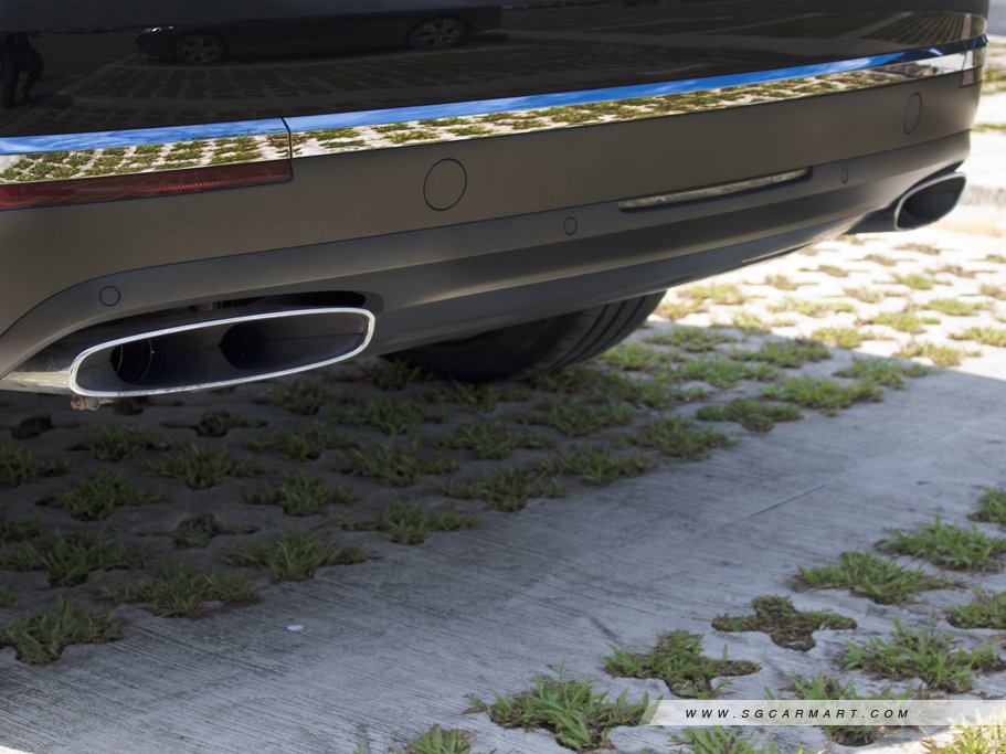 https://i.i-sgcm.com/new_cars/cars/12102/12102_g10