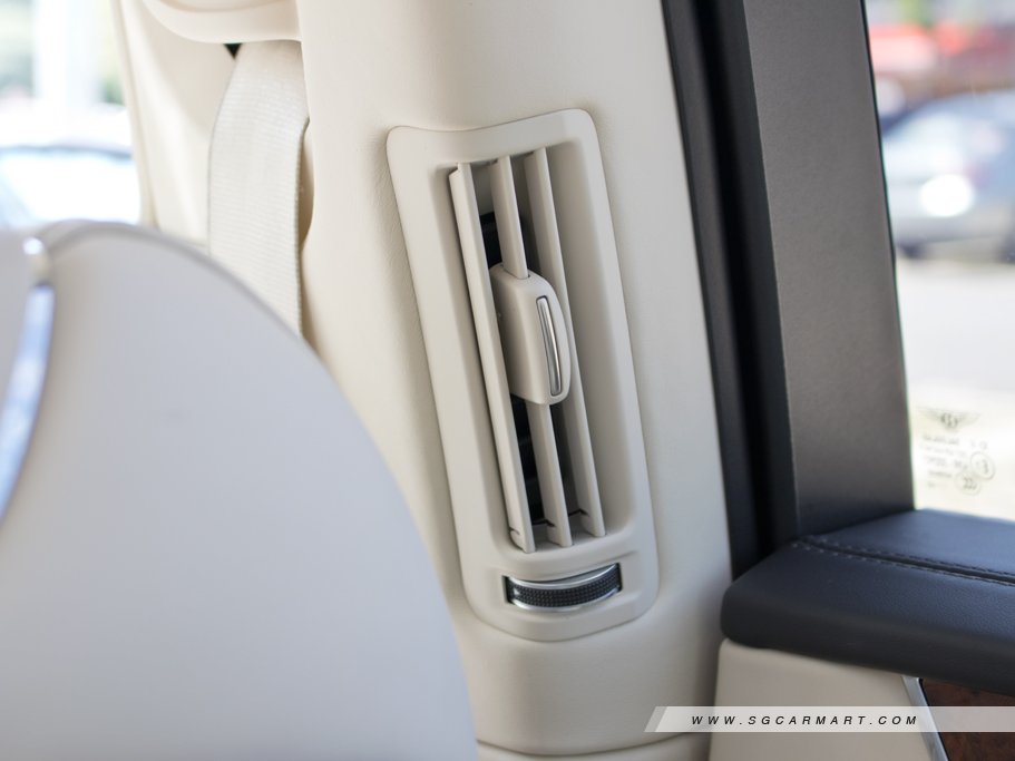 https://i.i-sgcm.com/new_cars/cars/12102/12102_g24