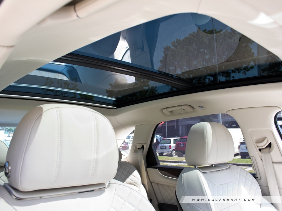 https://i.i-sgcm.com/new_cars/cars/12102/12102_g25